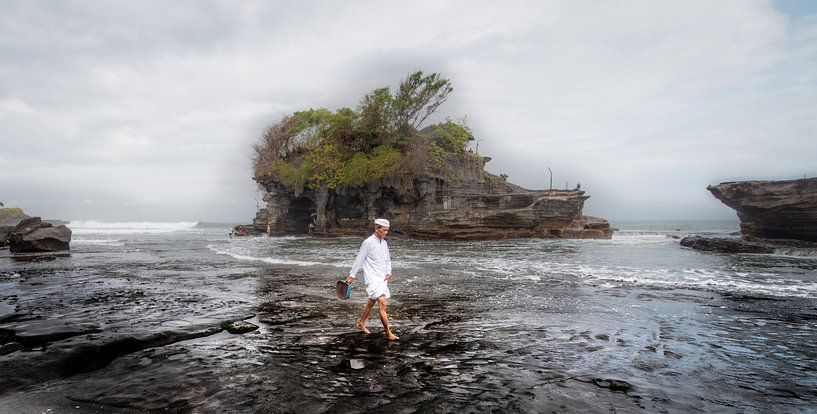 Waiting for better tide van Lex Scholten