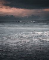 SUP Boarder in den Wellen