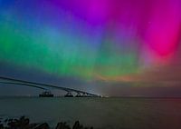 Zeelandbrug with spectacular Northern Lights (green and magenta)