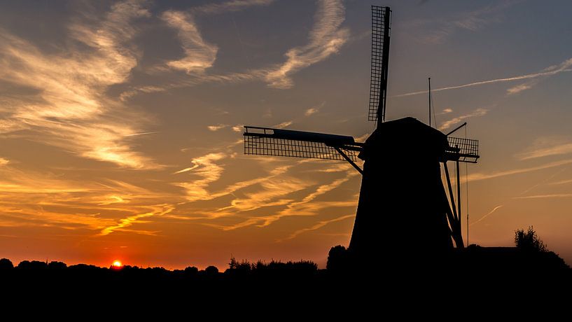 Last light on the mill by Henri van Avezaath
