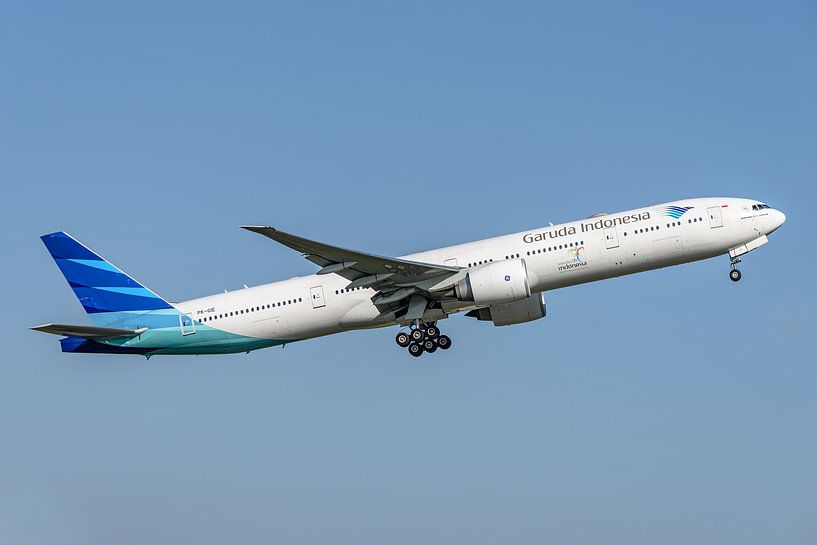 Take-off Garuda Boeing 777-300ER. by Jaap van den Berg