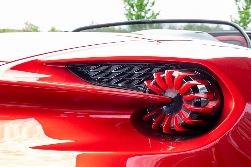 Aston Martin - Vanquish Zagato Volante par Ton Tolboom