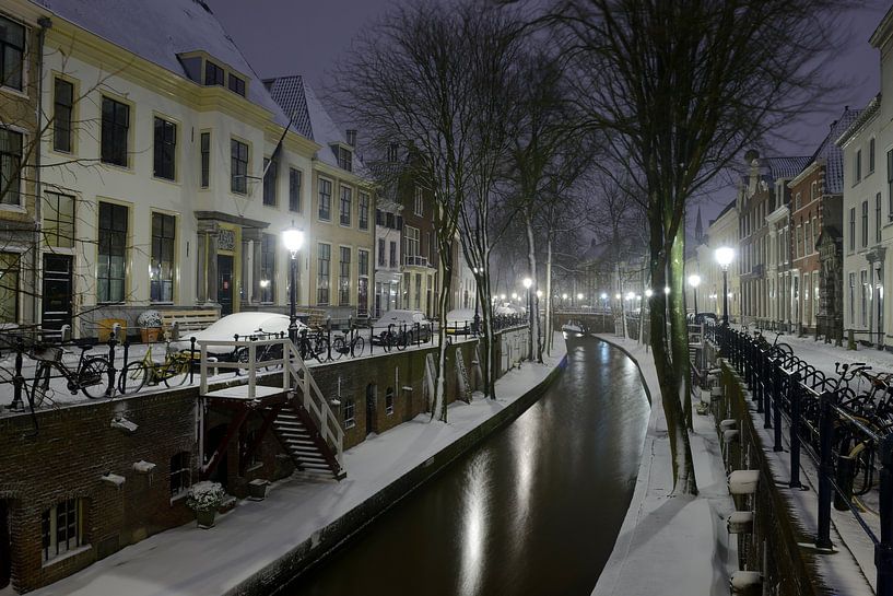 Nieuwegracht in Utrecht zwischen Pausdam-Brücke und Paulus-Brücke von Donker Utrecht