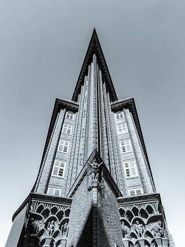Chilehaus in the Kontorhaus district in Hamburg - monochrome by Werner Dieterich