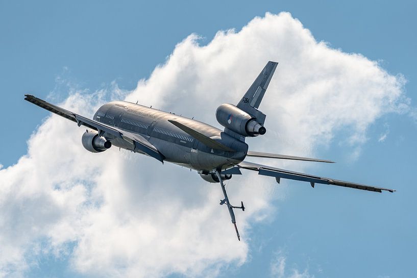 KDC-10 (T-264) of the Royal Air Force. by Jaap van den Berg