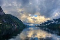Excursion en bateau dans le Lysefjord en Norvège au lever du soleil
