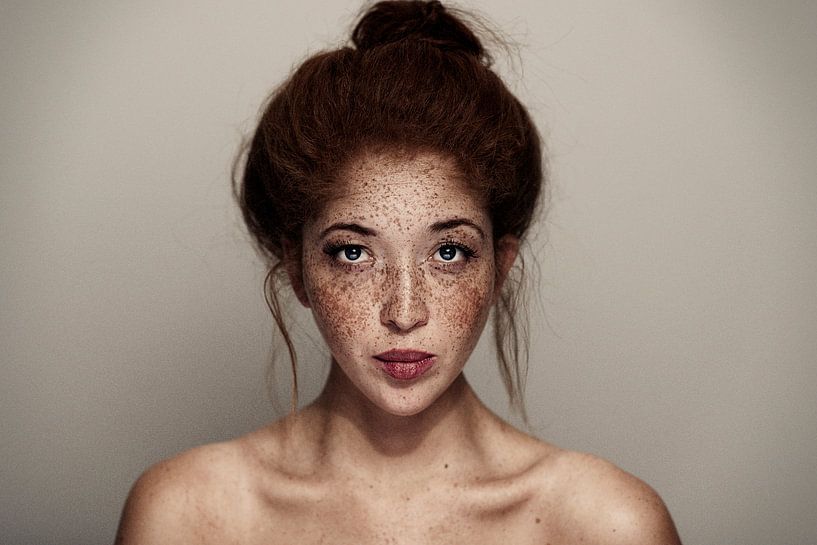 Freckled girl von Ion Chih