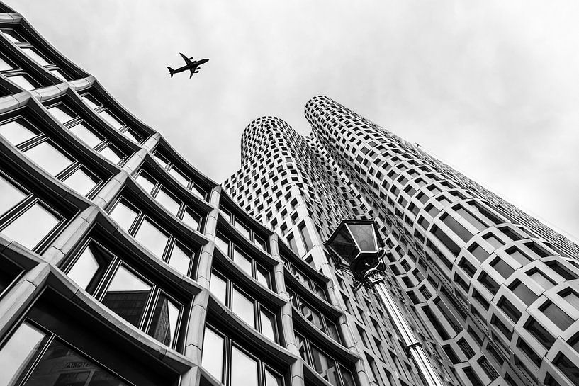 Hôtel Motel One Berlin Upper West ZW par Ilya Korzelius