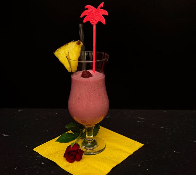 Raspberry and Pineapple Coconut Smoothie. by Babetts Bildergalerie