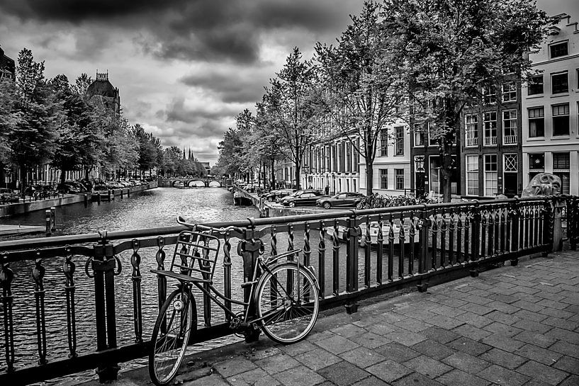 Emperor's Canal Amsterdam by Melanie Viola