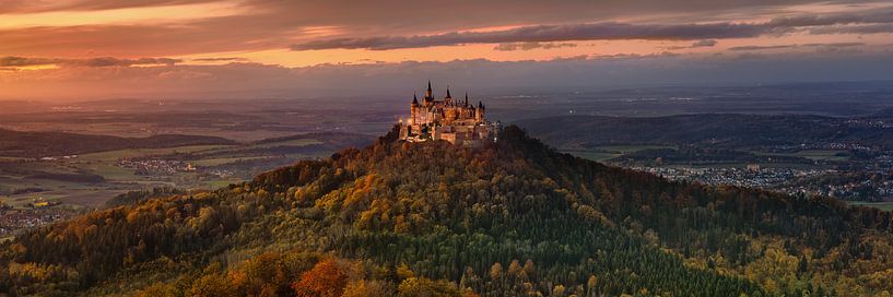 Burg Hohenzollern in schönen Herbstfarben zum Sonnenuntergang von Voss Fine Art Fotografie