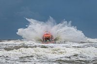 Lifeboat knrm Egmond aan zee dives through wave
