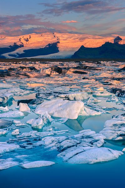 Sunrise Jökulsárlón, Iceland by Henk Meijer Photography