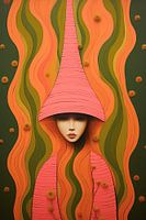 Frau mit gefärbten langen Haaren und einem orangefarbenen Hut