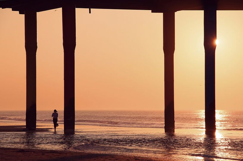 She by Trudy M. Simons-Pos