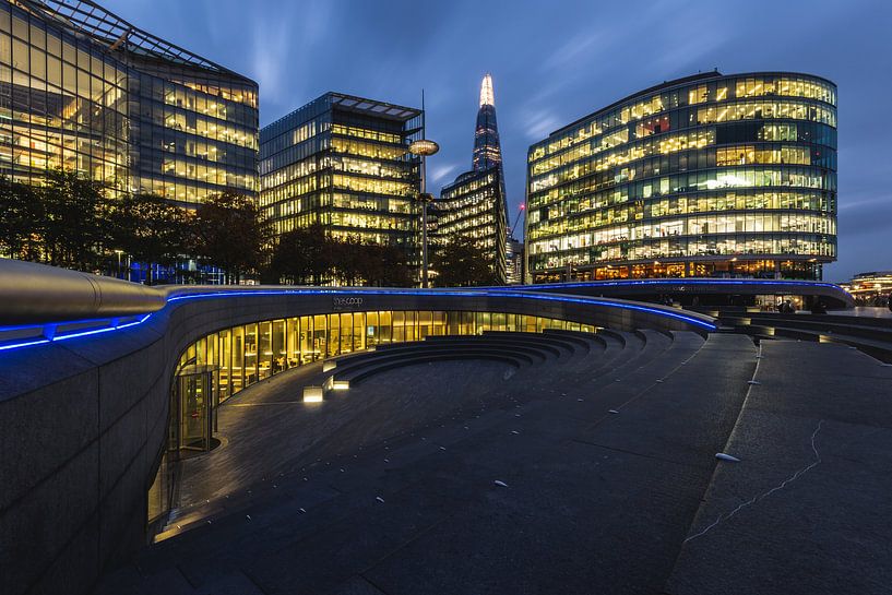 The Scoop and The Shard by Ronne Vinkx