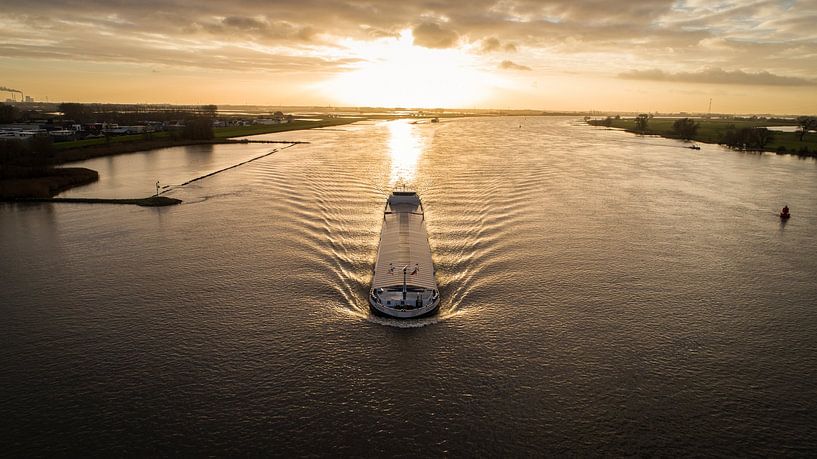 Cargo à moteur Vacando par Vincent van de Water