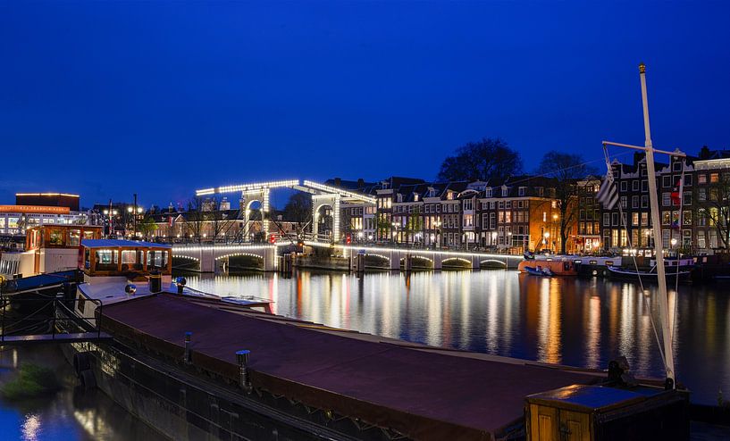 Evening at the Skinny Bridge in Amsterdam by Peter Bartelings