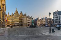 Grote Markt van Antwerpen bij zonsopkomst