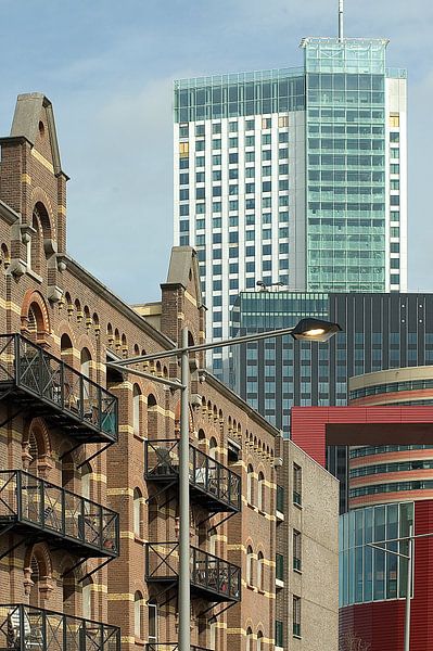 Oud ontmoet nieuw in Rotterdam op kop van zuid by Richard Zeinstra