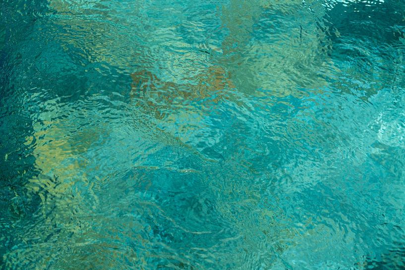 Blaue Wasseroberfläche von Achim Prill