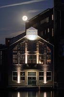 Droste avec une pleine lune