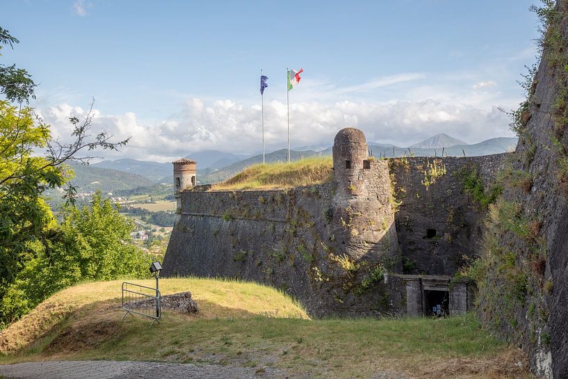 Castle in Gavi (Forte di Gavi), Piemonte, Italy by Joost Adriaanse