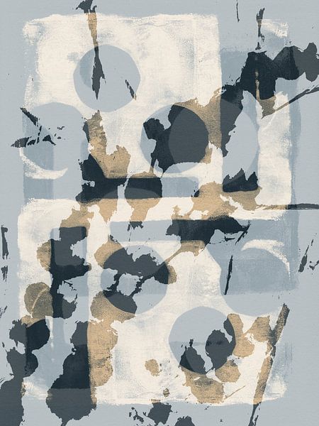 Neutraal botanisch abstract. Bloemen en bladeren in warm grijs en wit van Dina Dankers