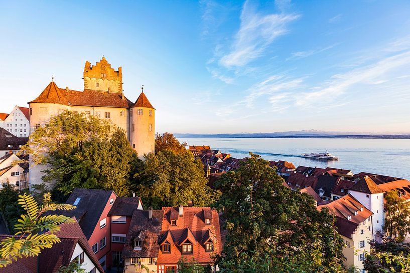 Le château de Meersburg et la vieille ville de Meersburg au bord du lac de Constance par Werner Dieterich