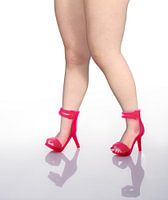 Sandale à talons hauts en plastique rouge