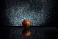 Ein einfacher Apfel und etwas Wasser