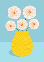 Blumen in gelber Vase