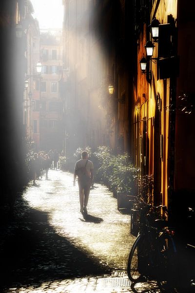 Altstadtgasse im Gegenlicht von Jürgen Wiesler