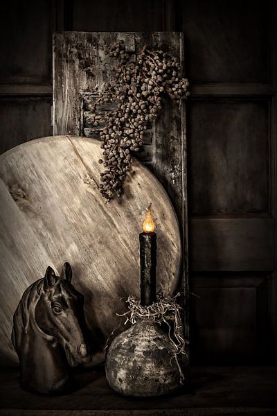 Horse head and jug by Anja Volder