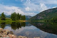 Immer noch spiegelndes Wasser.