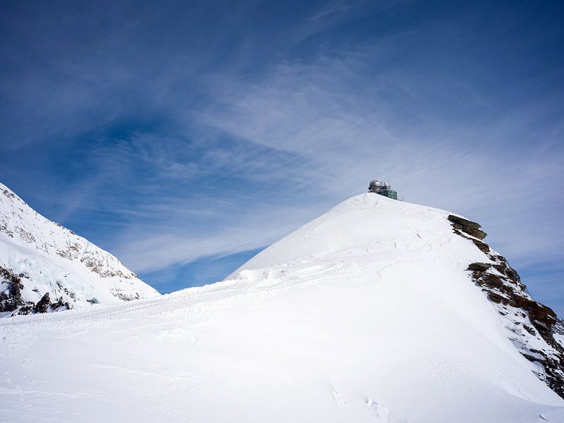 Vue du plateau du Jungfraujoch sur l'Observatoire du Sphinx du Jungfraujoch par t.ART