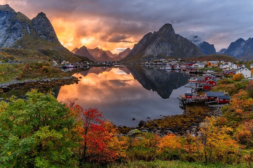Sunset on the Lofoten Islands by Achim Thomae Photography