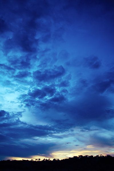 Blauer Sonnenuntergang von Adriano Oliveira
