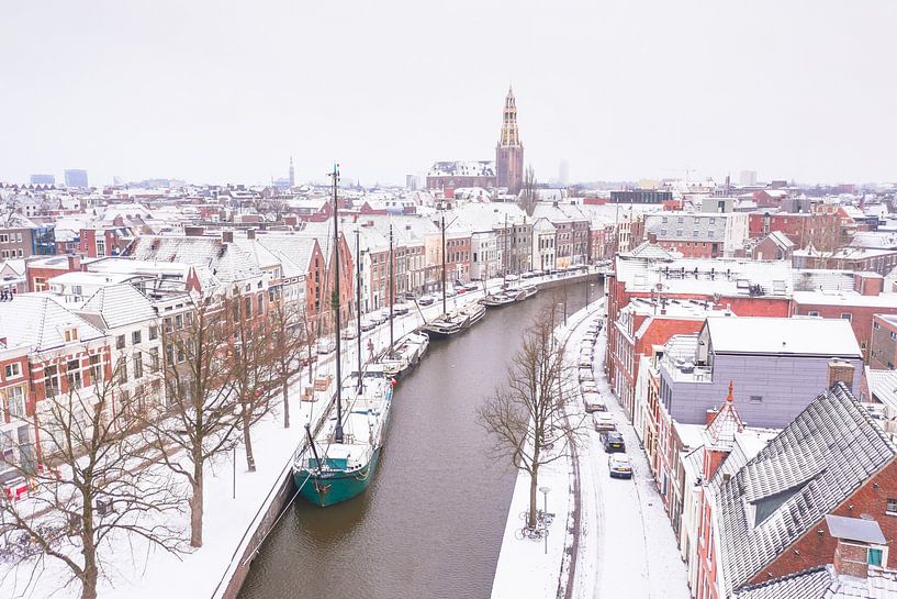View on a wintery Hoge der A Groningen by Droninger