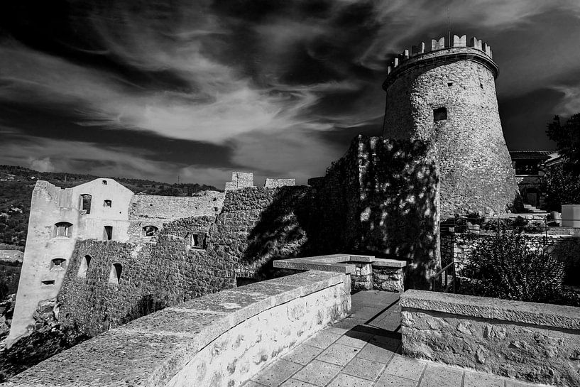 NOIR ET BLANC : CHÂTEAU DE TRSAT - RIJEKA par Photoart-Naegele