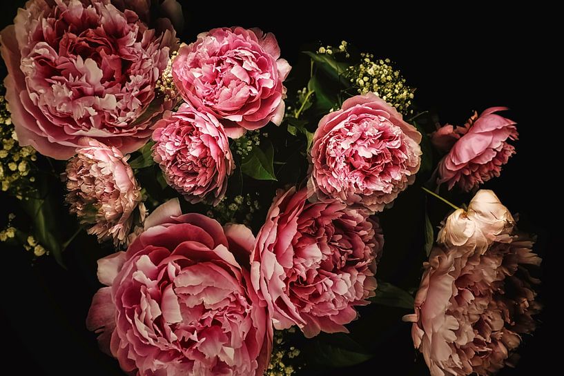 Floating Flowers - Joyful von Marlika Art