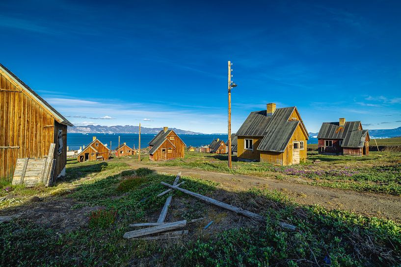 Ville minière abandonnée de Qullissat sur l'île de Disko, au Groenland. par Martijn Smeets