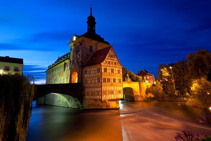 Bamberg am Abend by Jan Schuler