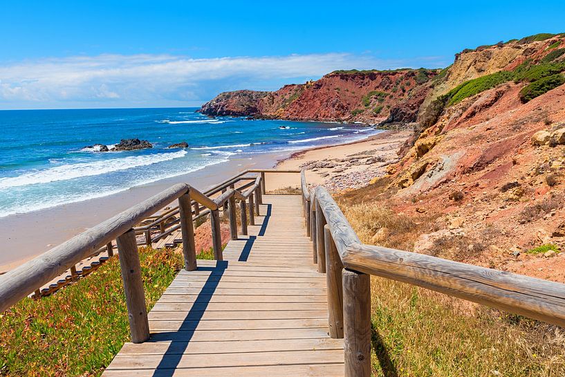 Steg zum Amado Strand, Felsenküste Algarve Portugal von SusaZoom