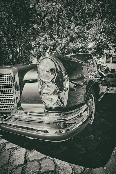 A Mercedes Benz vintage car by Edith Albuschat