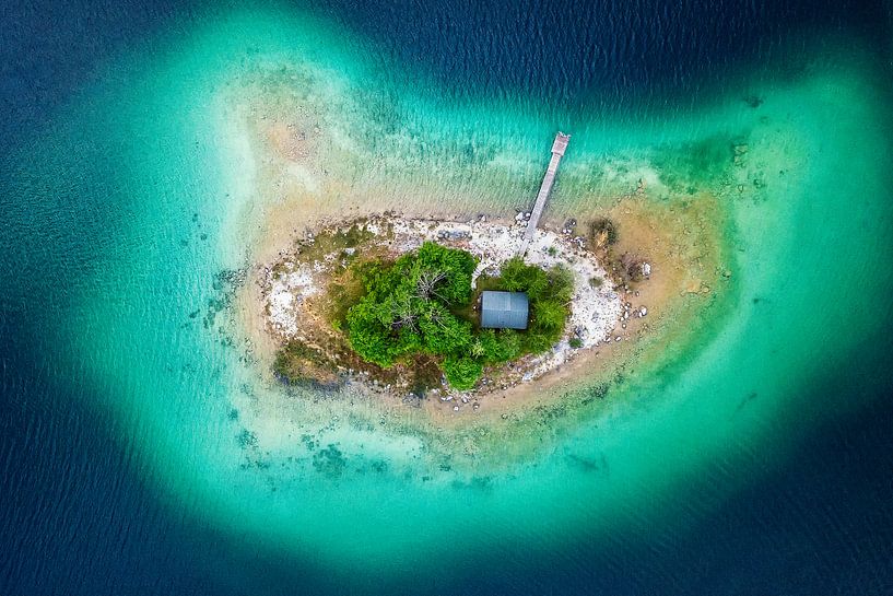 Einsam auf der Insel von Michael Schwan