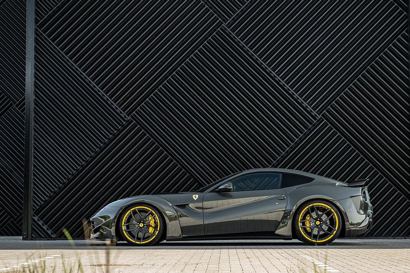 Ferrari F12 Novitec N-Largo par Bas Fransen