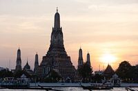 Wat Arun bei Sonnenuntergang in Bangkok, Thailand