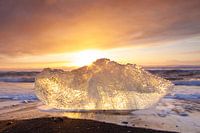 Des morceaux de glace sur la plage