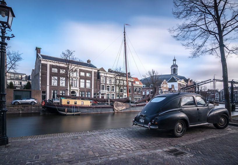 Oldtimer in Schiedam von Ilya Korzelius